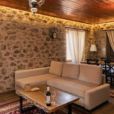 Petradi Guesthouse Synikia Mesi Trikalon Exterior photo